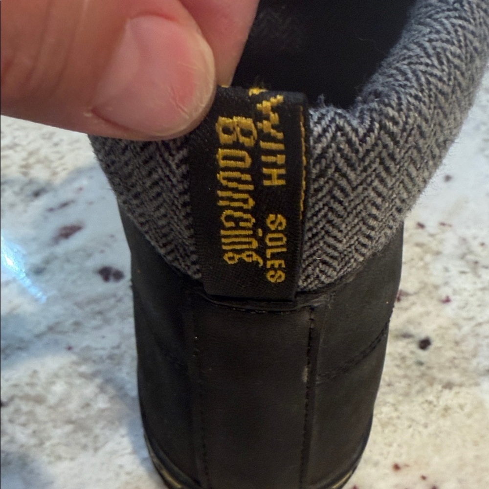 Doc Martens Maelly US Size 8 Black Air Wair Bouncing Soles Padded Collar Boots - Picture 7 of 8